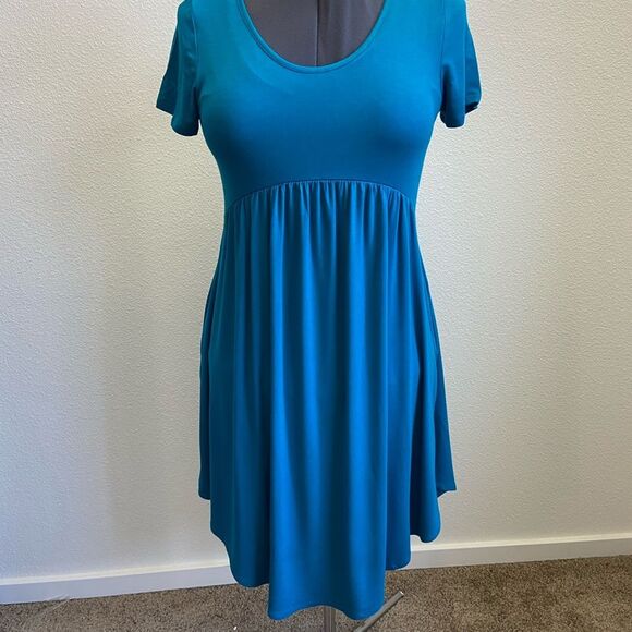 Basic USA Hi-Low Umbrella Hem Crew Neck T-Shirt Pocket Short Sleeve Medium Dress - Picture 5 of 6